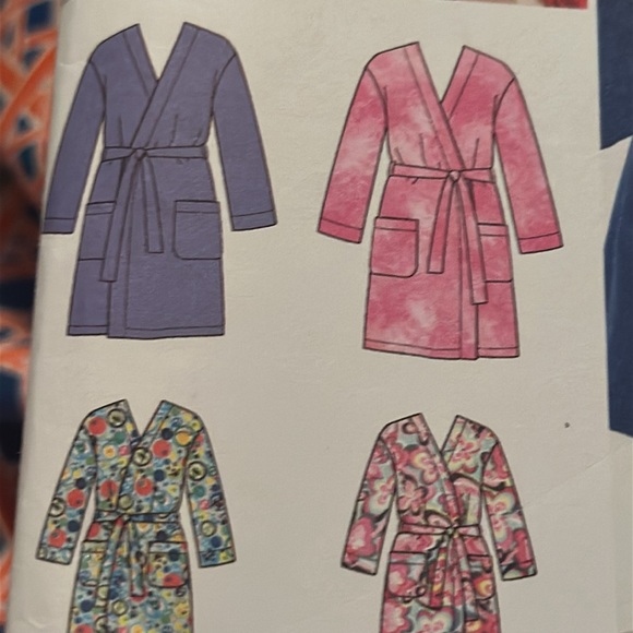 Simplicity Kids Pajamas Robes in Blue, Pink, and Multicolor - Picture 4 of 10
